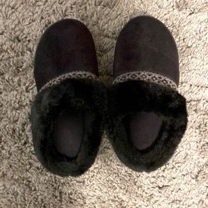 Black Slippers